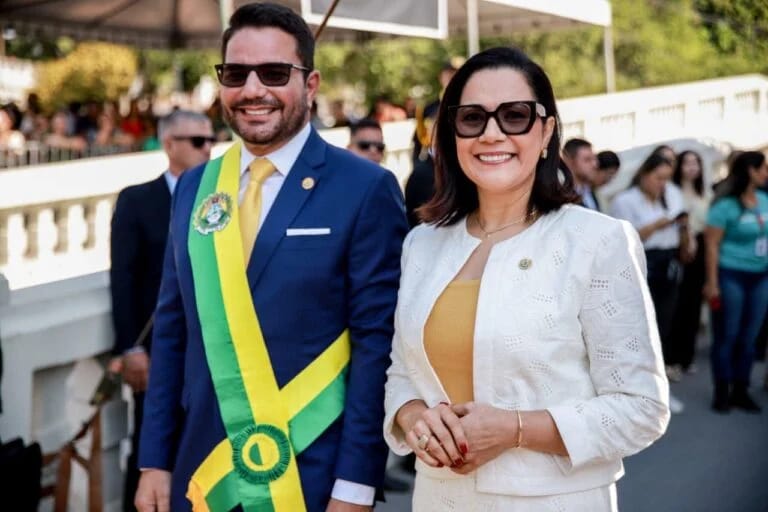 Mailza assume governo do Acre após saída de Gladson para disputar o Senado