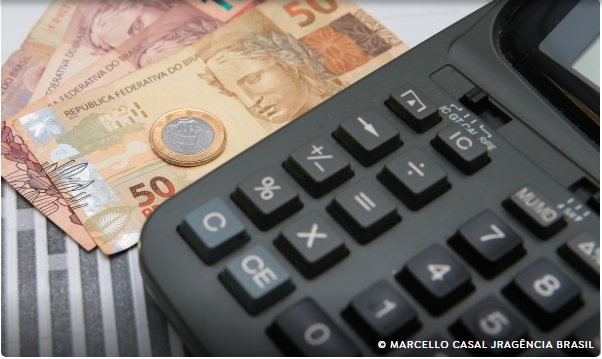 Dívida Pública sobe 1,91% em abril e encosta em R$ 8,8 trilhões